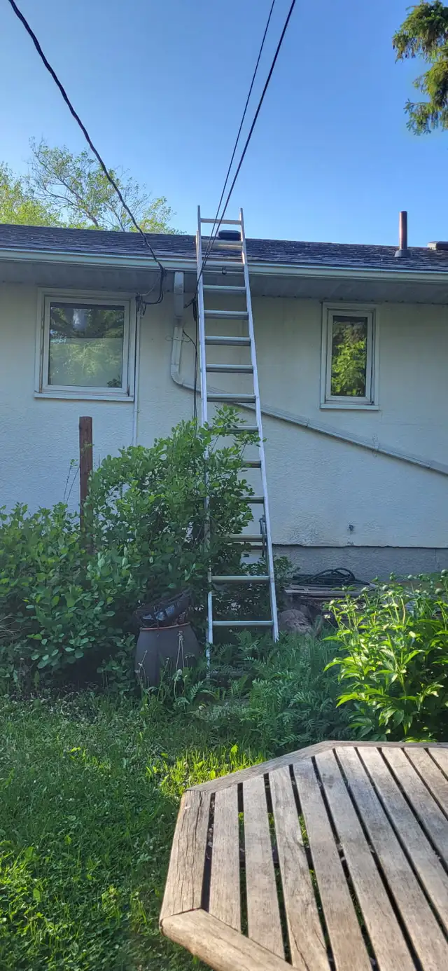 30' foot aluminum ladder