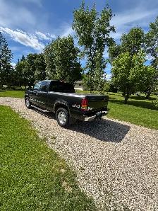 2004 GMC Sierra 4x4 - Photo 2