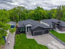 Large Bungalow with Triple Garage