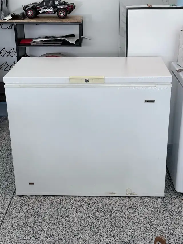 White-Westinghouse Deep Freezer