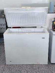 White-Westinghouse Deep Freezer - Photo 2