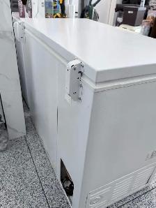 White-Westinghouse Deep Freezer - Photo 5