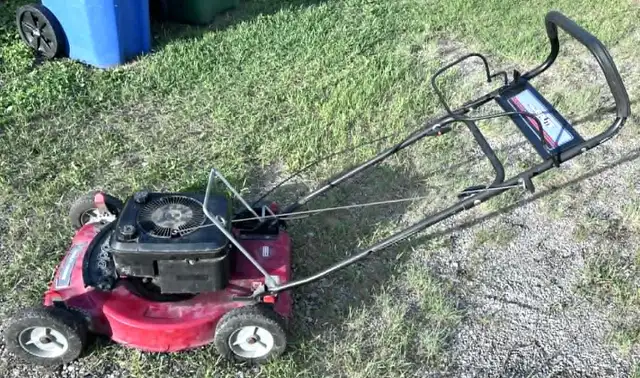 PARTS OR REPAIR BRUTE GAS LAWNMOWER