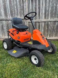 30" Columbia riding lawnmower