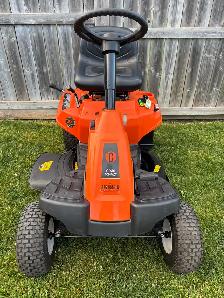 30" Columbia riding lawnmower - Photo 3