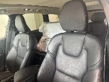 2019 Volvo XC60 MOMENTUM | AWD | NAVI | LEATHER | 2 SET TIRE - Photo 9