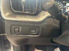 2019 Volvo XC60 MOMENTUM | AWD | NAVI | LEATHER | 2 SET TIRE - Photo 12
