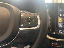 2019 Volvo XC60 MOMENTUM | AWD | NAVI | LEATHER | 2 SET TIRE - Photo 14