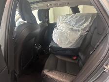 2019 Volvo XC60 MOMENTUM | AWD | NAVI | LEATHER | 2 SET TIRE - Photo 24