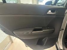 2020 Kia Sportage EX | 2.4L | AWD | LEATHER | ROOF | CAM | NO CL - Photo 26