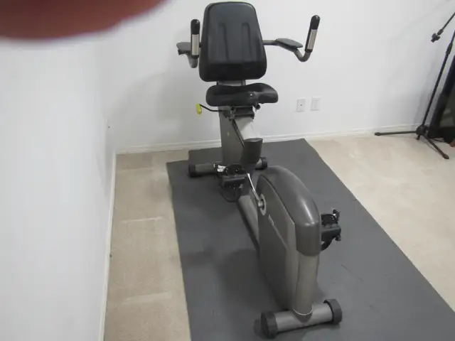 Recumbant Exercise Machine