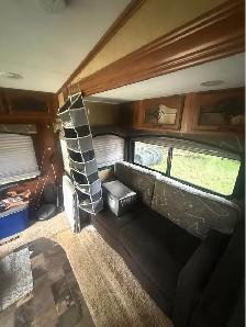 2012 5th Wheel - Photo 4