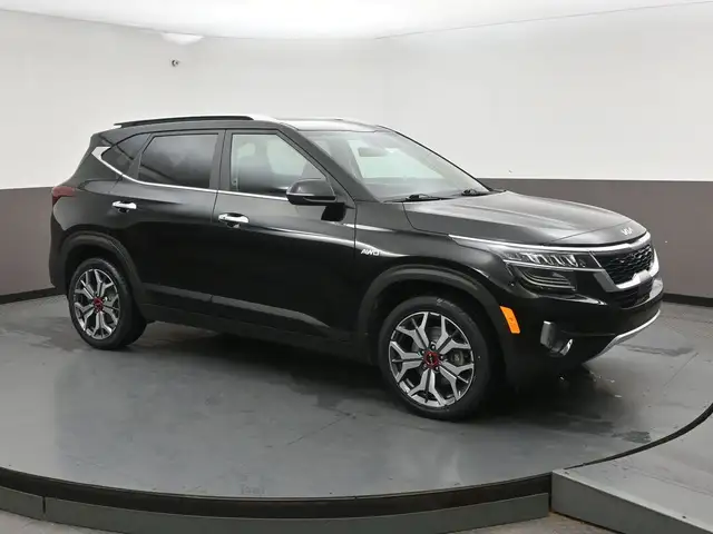 2022 Kia Seltos SX Leather, Sunroof, Apple/Android, One Owner, F