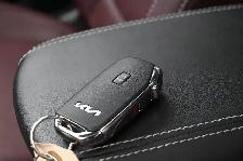 2022 Kia Seltos SX Leather, Sunroof, Apple/Android, One Owner, F - Photo 5