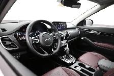 2022 Kia Seltos SX Leather, Sunroof, Apple/Android, One Owner, F - Photo 19