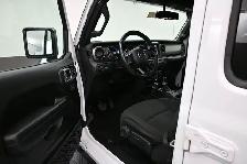 2021 Jeep Gladiator Sport 4X4 7500 Towing Capacity!! One owner, - Photo 13