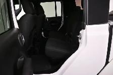 2021 Jeep Gladiator Sport 4X4 7500 Towing Capacity!! One owner, - Photo 18