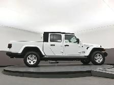 2021 Jeep Gladiator Sport 4X4 7500 Towing Capacity!! One owner, - Photo 39