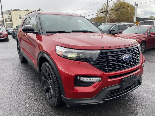2023 Ford Explorer ST-Line