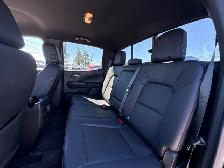 2026 Chevrolet Colorado 4WD LT Low Mileage - Photo 12