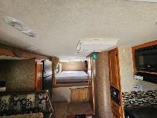 2015 Eagle Cap 10 Ft Truck Camper 960 - Photo 14