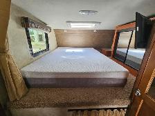 2015 Eagle Cap 10 Ft Truck Camper 960 - Photo 18