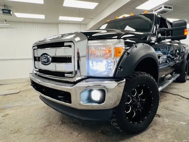 FORD F-350 XLT 6.7 POWER STROKE 129,891 km GARANTIE 12m1 PROPRI