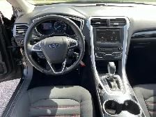 2020 Ford Fusion Hybrid SE - Photo 4