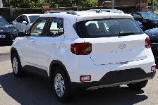 2025 Hyundai Venue PREFERRED - Photo 2