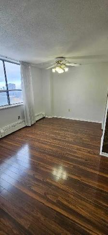 bedroom 1livingroom 1den 1bath Apartment Rent Near Albion Mall - Photo 2