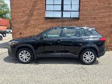2022 Toyota Corolla Cross L AWD - Photo 2