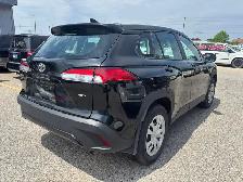2022 Toyota Corolla Cross L AWD - Photo 6