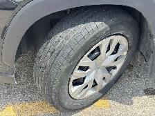 2022 Toyota Corolla Cross L AWD - Photo 30