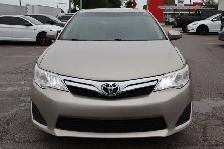 2014 Toyota Camry - Photo 2