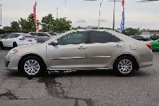 2014 Toyota Camry - Photo 4