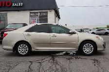 2014 Toyota Camry - Photo 8