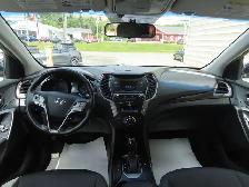2017 Hyundai Santa Fe - Photo 9