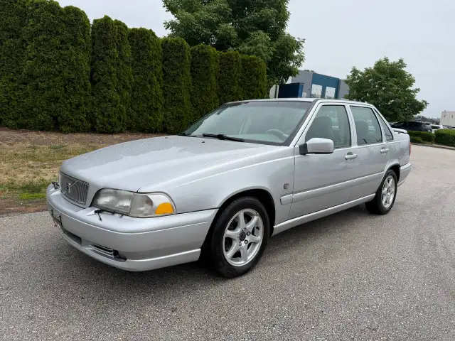 2000 VOLVO S70 AUTOMATIC A/C LEATHER MOONROOF ALLOYS