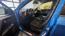 2017 Toyota RAV4 hybride XLE AWD TOIT OUVRANT - Photo 10