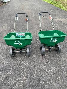 two deluxe Scott fertilizer spreaders/ 90.00 each - Photo 3