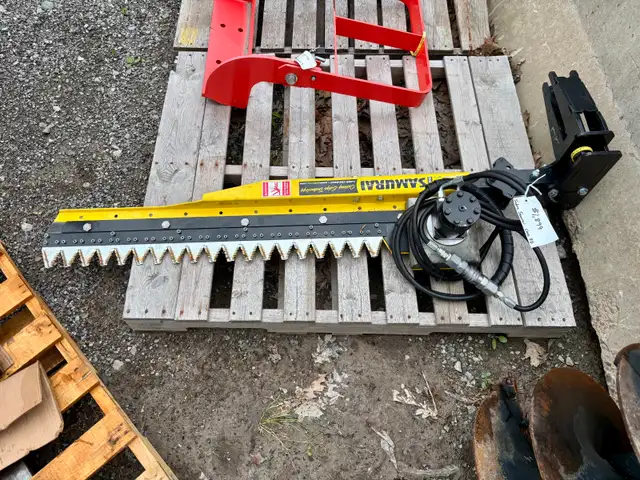 Sabre Samurai Hydraulic Sickle Cutter