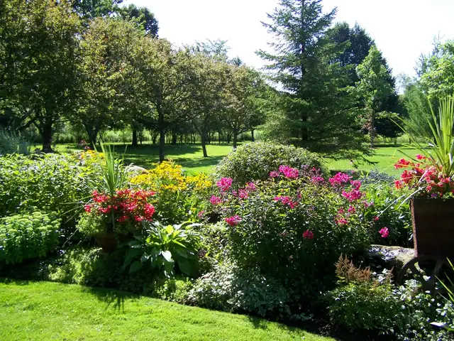 Lawn Maintenance/Landscape Laborer