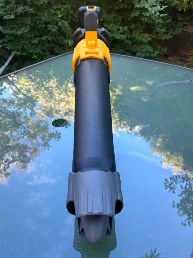 DEWALT 20V MAX XR Leaf Blower