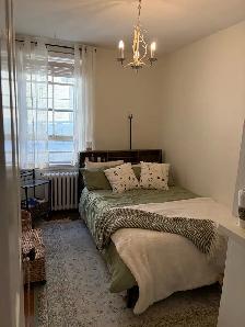 ONE BEDROOM RICHMOND ROW APARTMENT - Photo 4