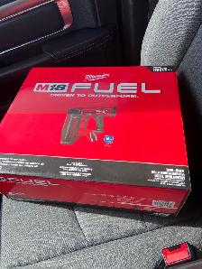 Milwakee 18 V finish nailer 18 gauge