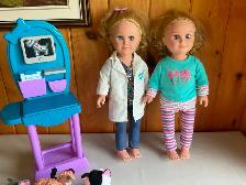 Two 18" dolls and accessories - Photo 3