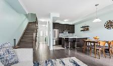 Private room for rent in townhome - Photo 4