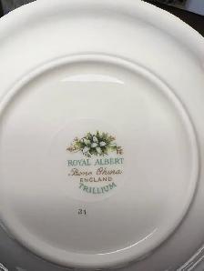 Royal Albert Bone China Trillium Pattern (Made in England) - Photo 8