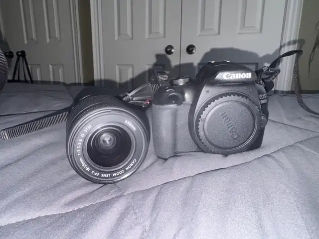 Canon EOS 2000D Bundle - Extra Battery & Bag - Perfect Condition