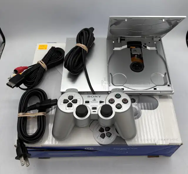 MINT Playstation 2 Slim Complete in Box with PS2 Controller